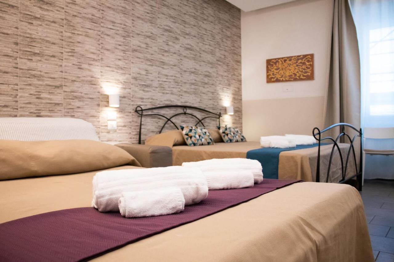 Domus Castroni Pompeo Magno Bed & Breakfast Rome Exterior photo