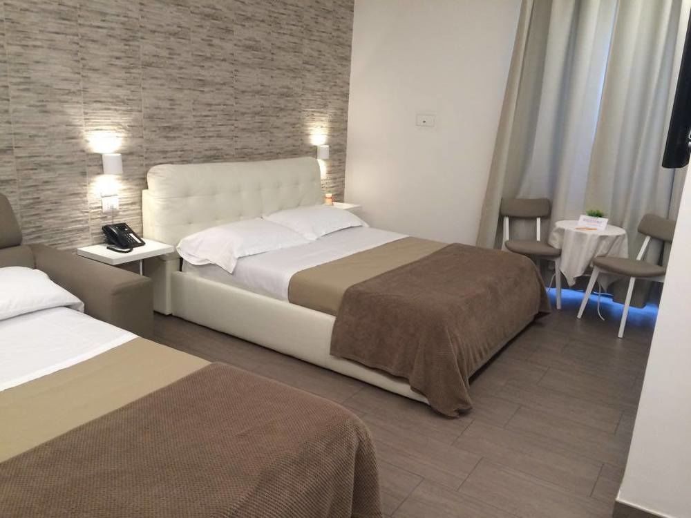 Domus Castroni Pompeo Magno Bed & Breakfast Rome Exterior photo