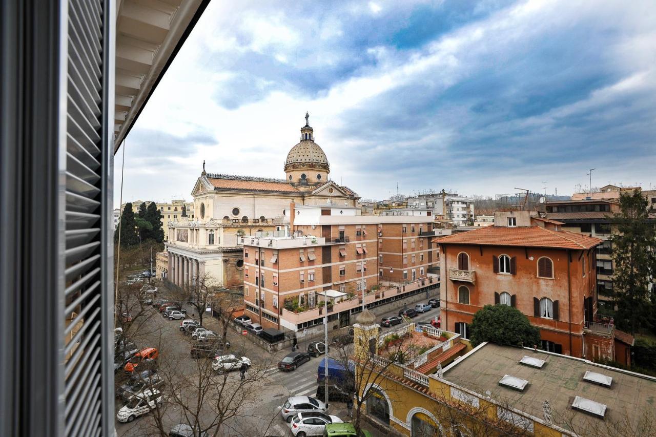 Domus Castroni Pompeo Magno Bed & Breakfast Rome Exterior photo